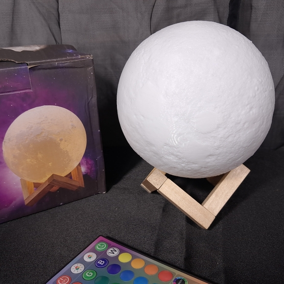 Home Kids Night Light 3D NASA Moon Colorful LED Dorm Bedroom Home Lanterns Light - Picture 8 of 15